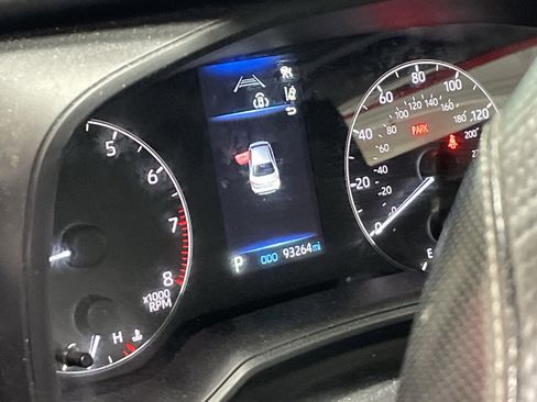 Used 2024 Toyota Corolla LE FWD image 6