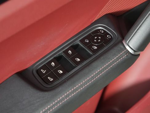Certified 2021 Porsche Cayenne GTS AWD/4WD image 19