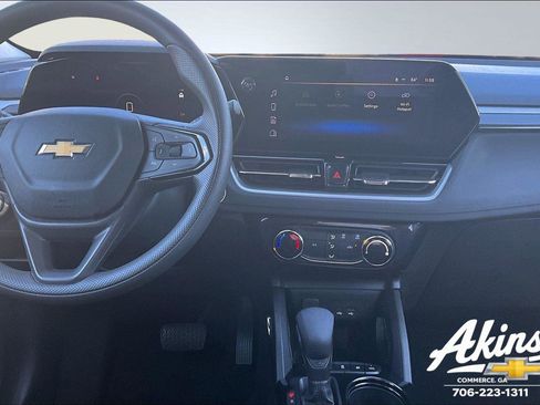 Used 2025 Chevrolet TrailBlazer LT image 8