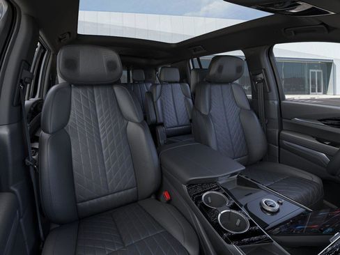 New 2026 Cadillac Escalade IQL Sport 1 w/ LPO, ONYX Package AWD/4WD image 17
