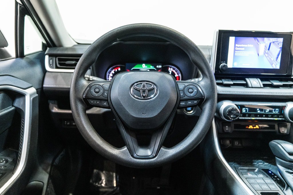 Certified 2025 Toyota RAV4 XLE AWD/4WD image 16