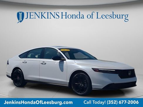 Used 2025 Honda Accord SE image 2