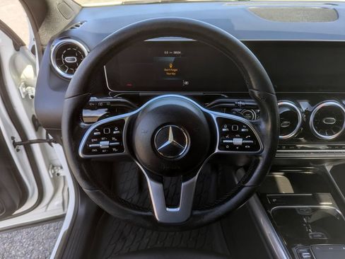 Used 2021 Mercedes-Benz GLA 250 4MATIC image 16