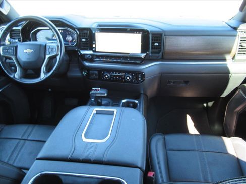 Used 2022 Chevrolet Silverado 1500 High Country image 13