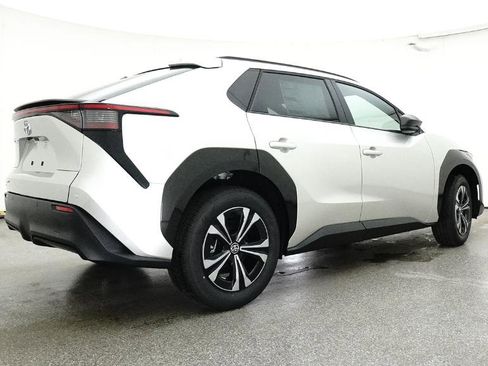New 2025 Toyota bZ4X FWD image 17