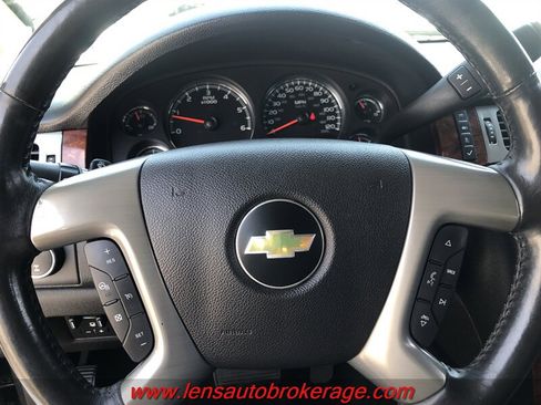 Used 2013 Chevrolet Avalanche LTZ AWD/4WD image 13