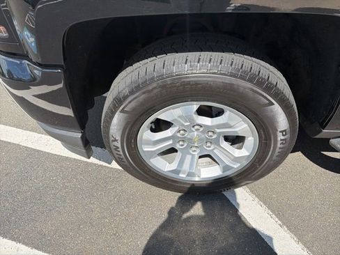 Used 2018 Chevrolet Silverado 1500 LT w/ All Star Edition AWD/4WD image 26