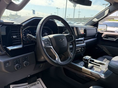 Used 2023 Chevrolet Silverado 1500 LT Trail Boss w/ Convenience Package II image 34