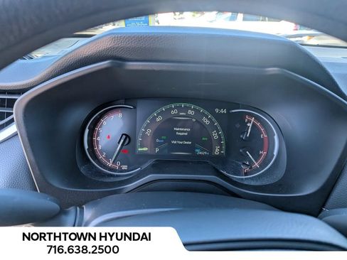 Used 2025 Toyota RAV4 XLE AWD/4WD image 8
