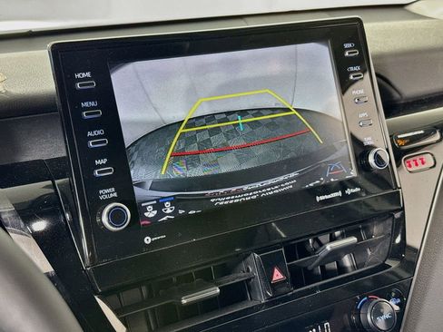 Used 2022 Toyota Camry SE w/ Cold Weather Package FWD image 13