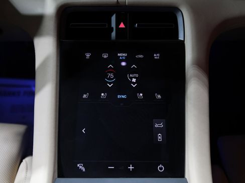 Used 2023 Porsche Taycan GTS image 24