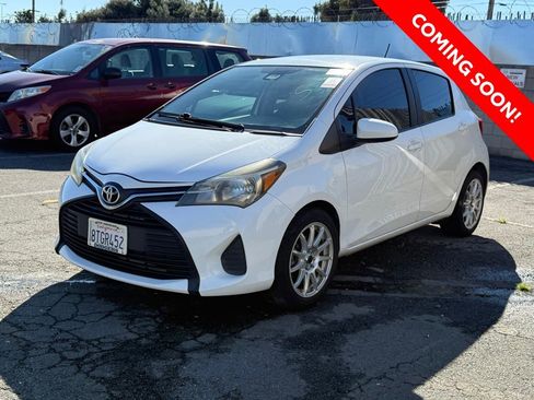 Used 2017 Toyota Yaris L w/ Carpet Mat Package image 2
