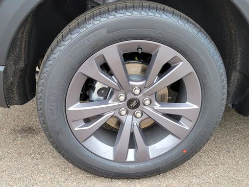 New 2025 Ford Explorer Active w/ Active Comfort Package image 5