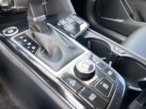 Used 2024 Kia Sportage EX AWD/4WD image 15