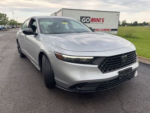 Used 2023 Honda Accord Sport image 14