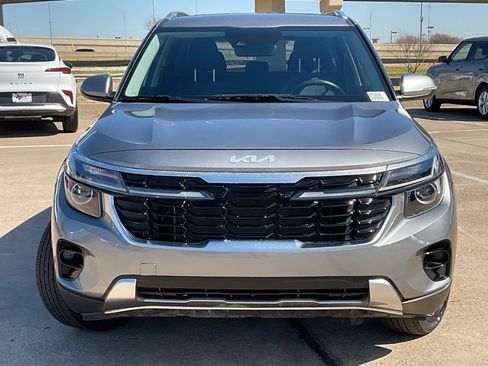 Used 2025 Kia Seltos S image 3