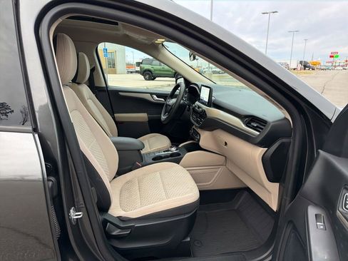 Certified 2020 Ford Escape SE image 20
