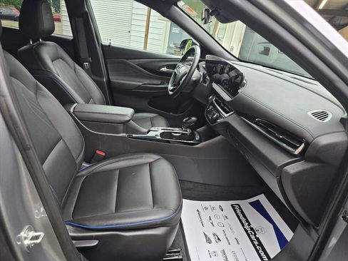 Used 2025 Buick Envista Sport Touring FWD image 16