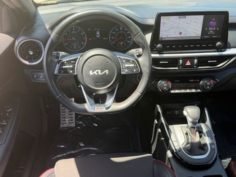Used 2022 Kia Forte GT w/ GT Technology Package FWD image 11