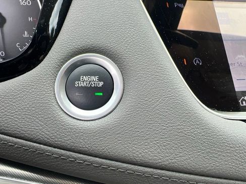 Used 2024 Cadillac XT5 Premium Luxury w/ LPO, Floor Liner Package AWD/4WD image 33