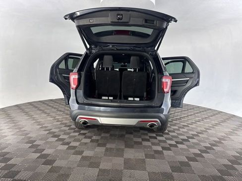 Used 2017 Ford Explorer XLT w/ Equipment Group 202A image 17