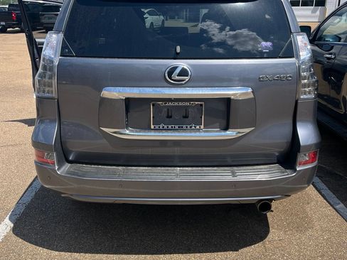 Used 2022 Lexus GX 460 Premium w/ Premium Package AWD/4WD image 7
