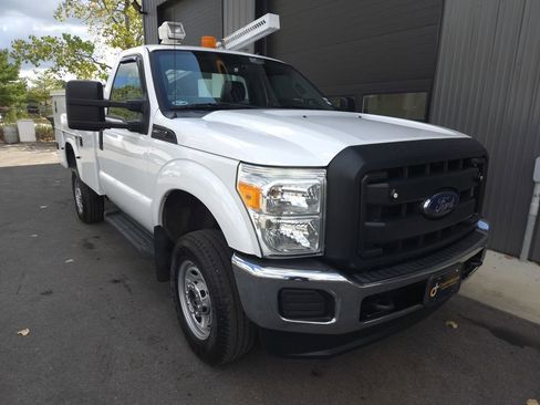Used 2015 Ford F250 XL w/ XL Value Package AWD/4WD image 6