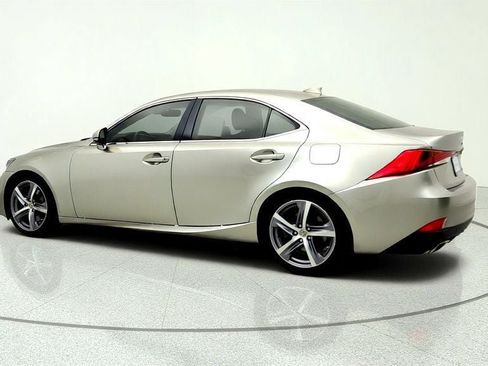 Used 2018 Lexus IS 300 AWD w/ Comfort Package image 7