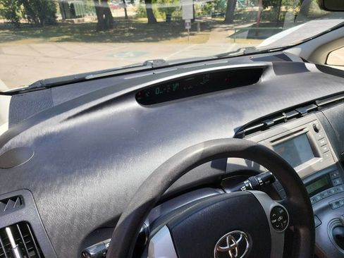 Used 2012 Toyota Prius Two FWD image 17