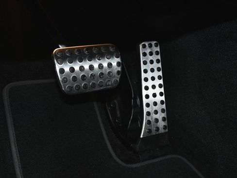 Used 2025 Mercedes-Benz GLE 53 AMG 4MATIC image 21