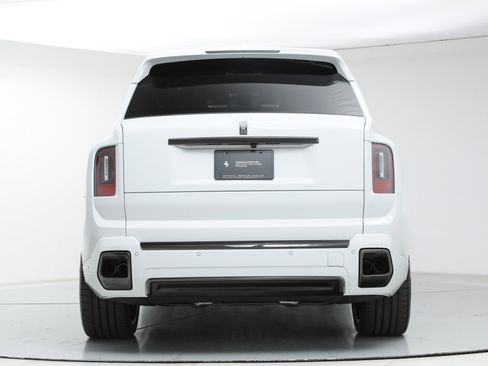 Used 2026 Rolls-Royce Cullinan Black Badge image 4