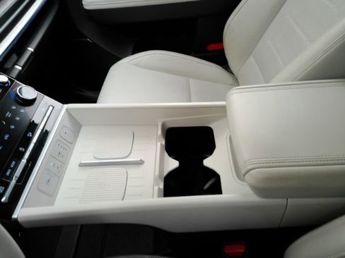 Used 2024 Hyundai Santa Fe Limited image 49