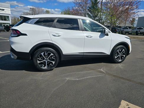 Used 2023 Kia Sportage EX AWD/4WD image 8
