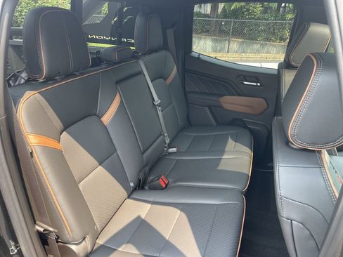 Certified 2025 GMC Canyon AT4 w/ Nightfall Edition AWD/4WD image 28