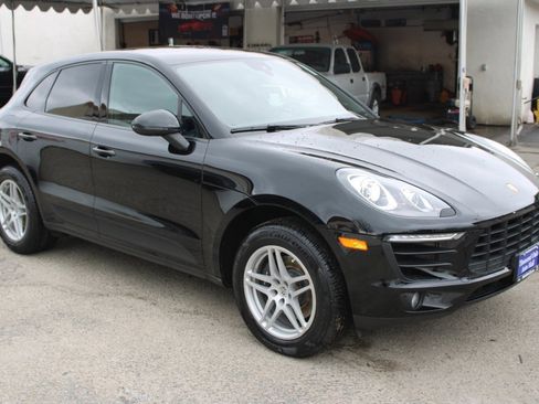 Used 2018 Porsche Macan image 3