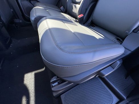 New 2026 Ford Explorer Active w/ Active Comfort Package image 27