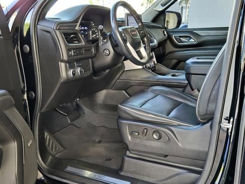 Used 2021 GMC Yukon SLT w/ SLT Premium Package RWD image 17