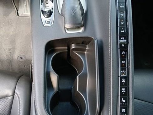 Used 2022 Chevrolet Corvette Stingray Preferred Cpe w/ Z51 Performance Package image 16