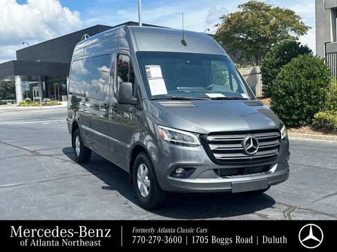 Used 2023 Mercedes-Benz Sprinter 2500 image 1