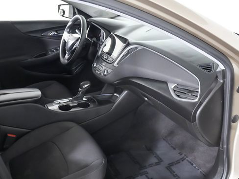 Used 2022 Chevrolet Malibu LT image 19