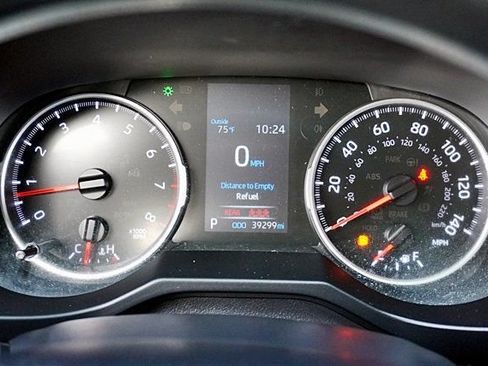 Used 2022 Toyota RAV4 LE FWD image 31