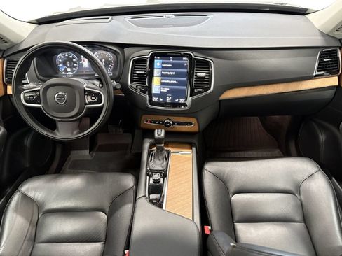 Used 2022 Volvo XC90 T6 Momentum w/ Advanced Package AWD/4WD image 19