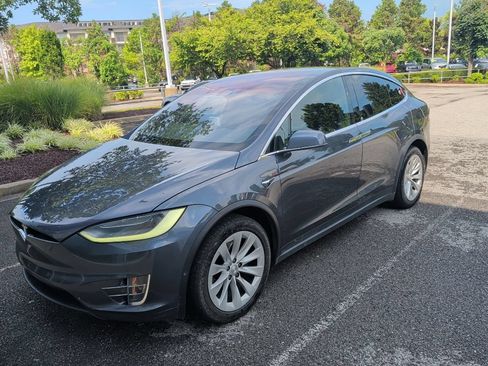 Used 2020 Tesla Model X AWD/4WD image 2