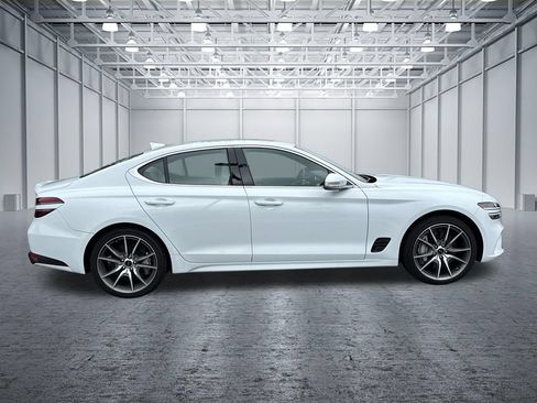 Used 2025 Genesis G70 2.5T RWD image 10