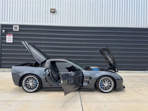 Used 2010 Chevrolet Corvette ZR1 w/ Preferred Equipment Group RWD image 34