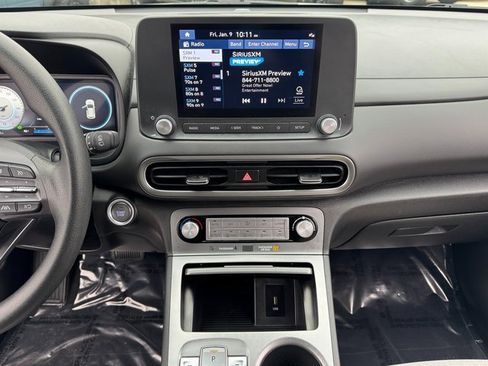 Used 2023 Hyundai Kona SE w/ Cargo Package image 24