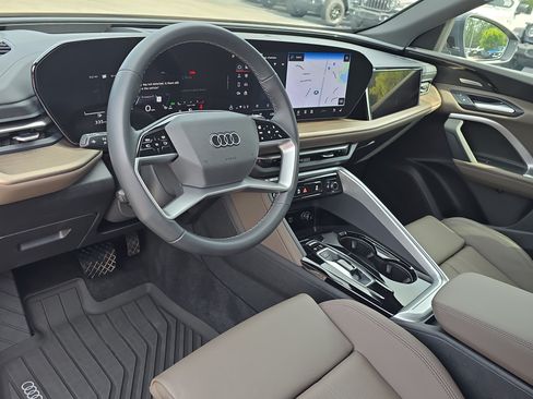 Used 2025 Audi Q5 Prestige AWD/4WD image 16