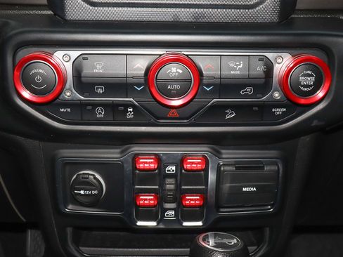 Used 2020 Jeep Wrangler Unlimited Sport S image 11