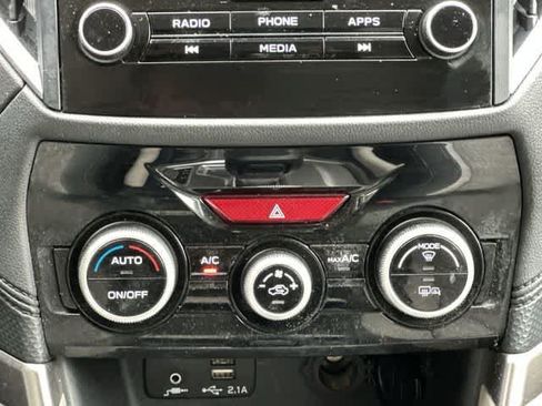 Used 2019 Subaru Forester Premium AWD/4WD image 15