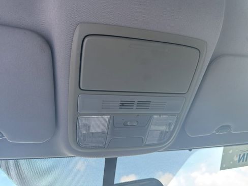 Used 2019 Honda CR-V LX image 14
